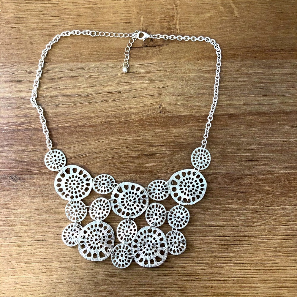 Silver circle necklace